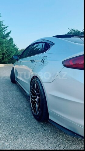 Ford Fusion-9