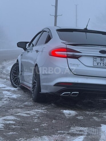 Ford Fusion-2