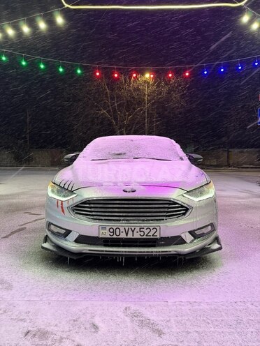 Ford Fusion-4