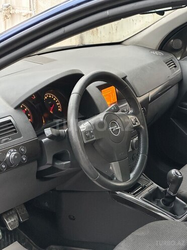Opel Astra-10