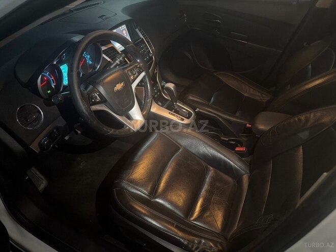 Chevrolet Cruze-6