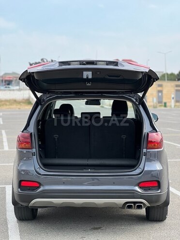 Kia Sorento-11