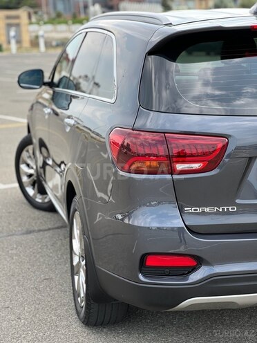 Kia Sorento-4