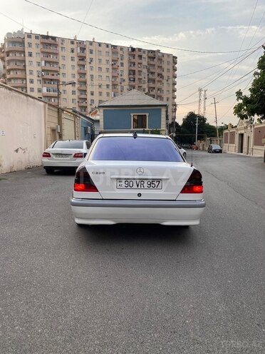 Mercedes C 220-2