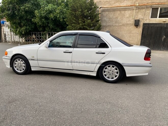 Mercedes C 220-10