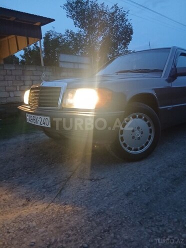 Mercedes 190-15