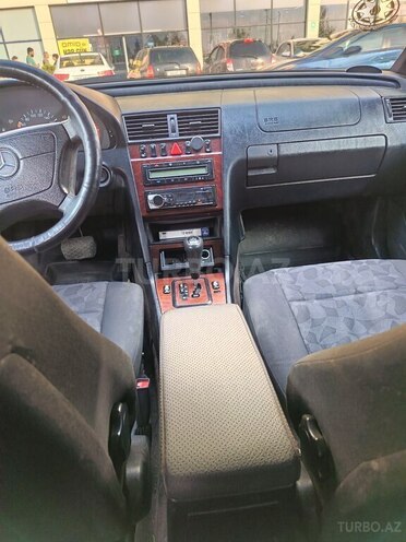 Mercedes C 220-8
