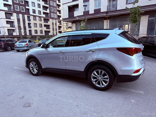 Hyundai Santa Fe-5