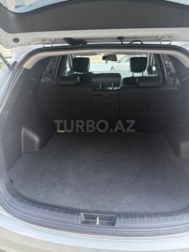 Hyundai Santa Fe-12