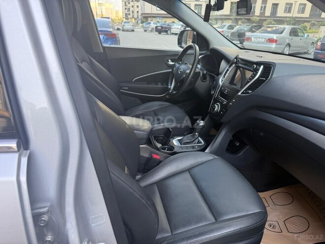 Hyundai Santa Fe-14