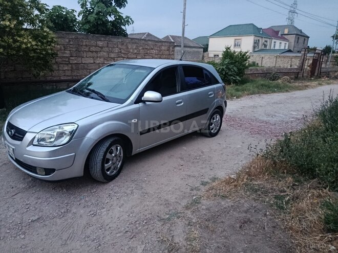 Kia Rio-5