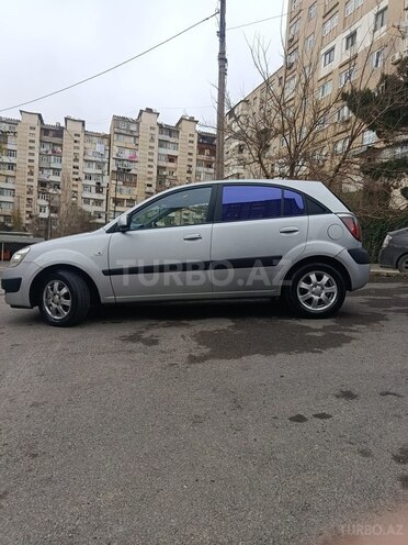 Kia Rio-12