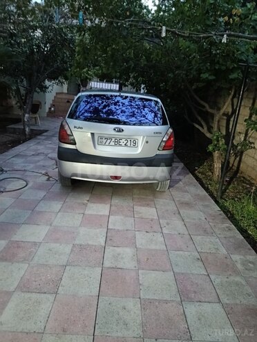 Kia Rio-2