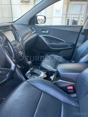 Hyundai Santa Fe-12