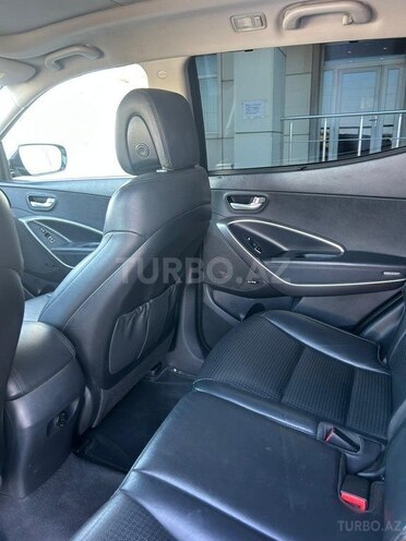 Hyundai Santa Fe-10