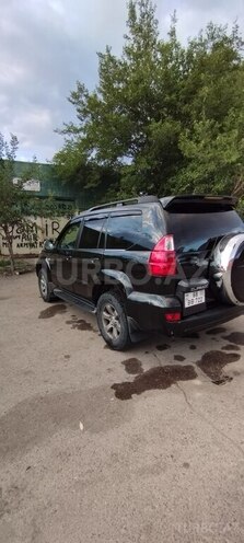 Toyota Land Cruiser Prado-4