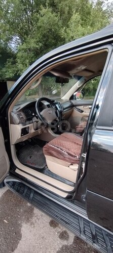 Toyota Land Cruiser Prado-6