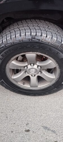 Toyota Land Cruiser Prado-11