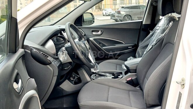 Hyundai Santa Fe-10