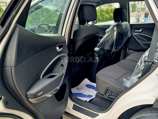 Hyundai Santa Fe-16