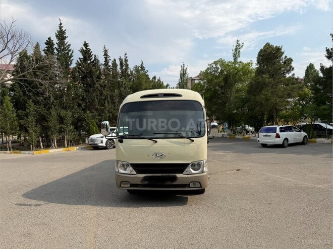 Hyundai County-8