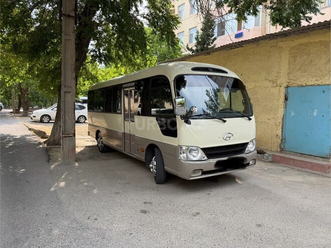 Hyundai County-14