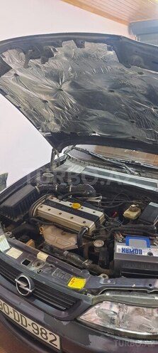 Opel Vectra-5