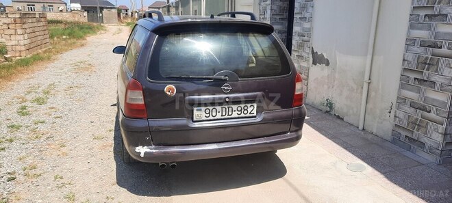 Opel Vectra-11