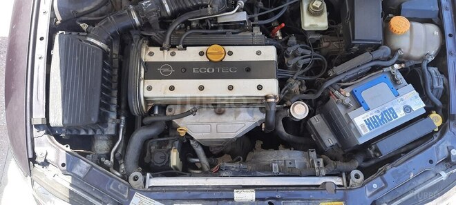 Opel Vectra-15