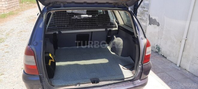 Opel Vectra-17