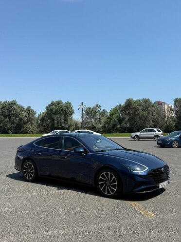 Hyundai Sonata-4