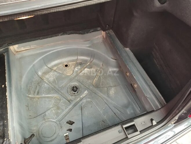 Mercedes E 320-16