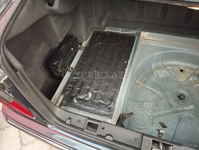 Mercedes E 320-18