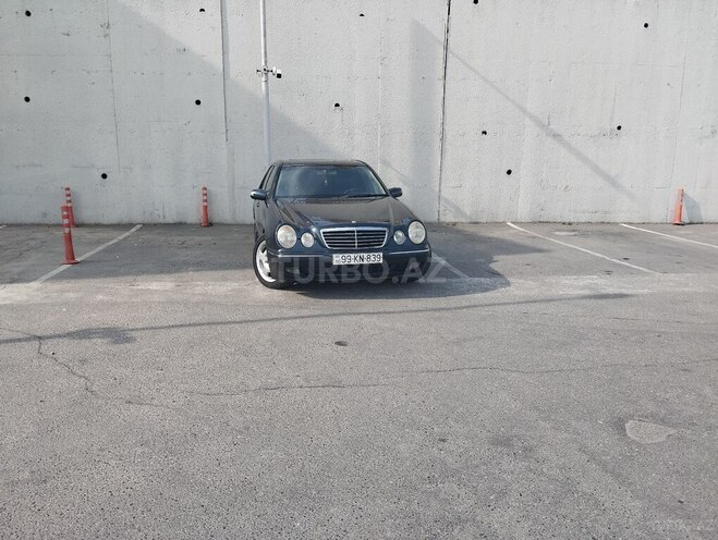 Mercedes E 320-19