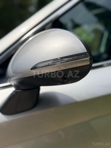 Hyundai Sonata-5