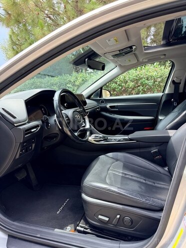 Hyundai Sonata-11