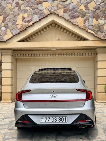 Hyundai Sonata-16