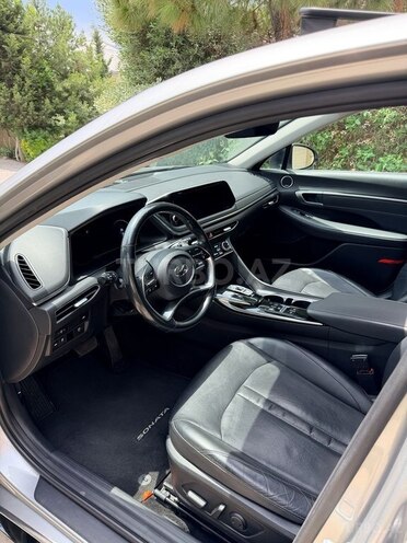 Hyundai Sonata-14