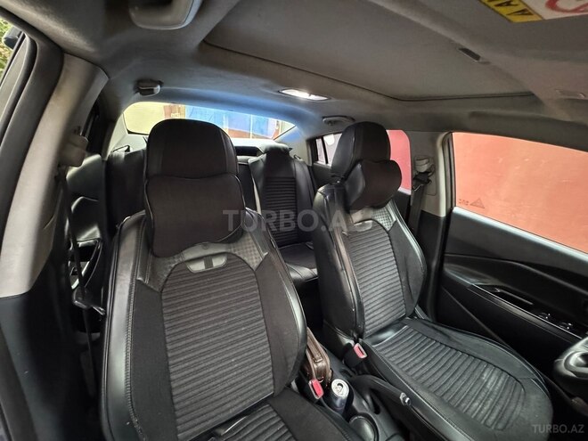 Kia Rio-9