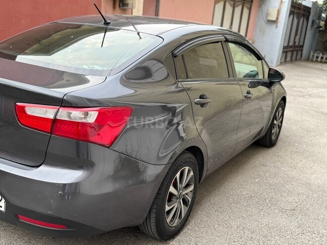 Kia Rio-4