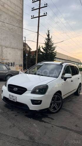 Kia Carens-1