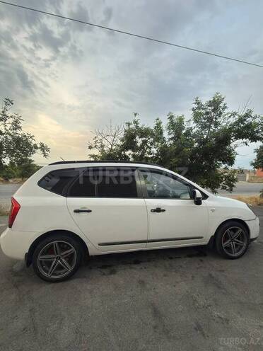 Kia Carens-4
