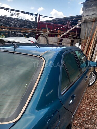 Mercedes C 240-12