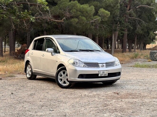 Nissan Tiida-3