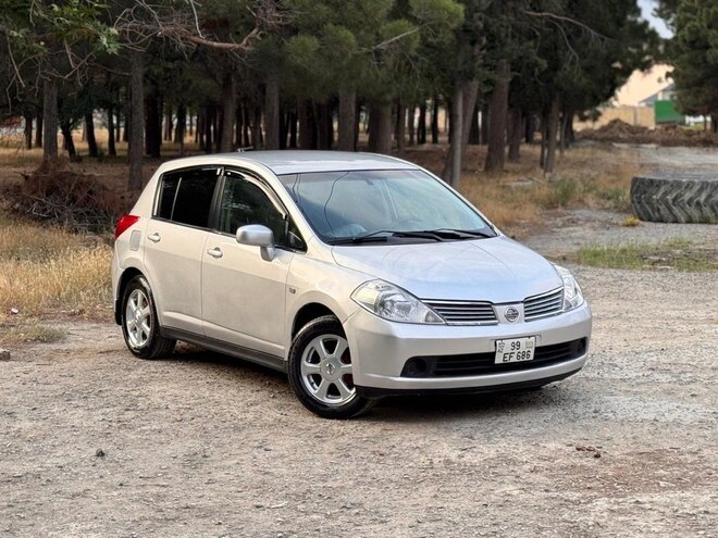 Nissan Tiida-2