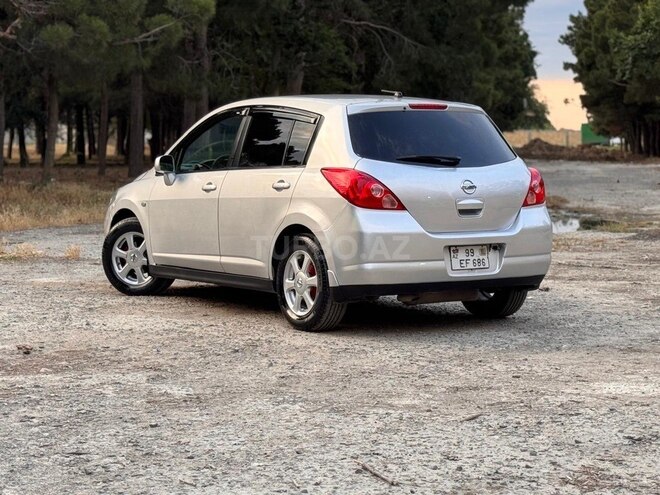 Nissan Tiida-8