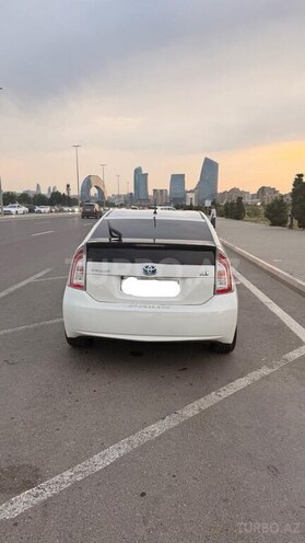 Toyota Prius-3