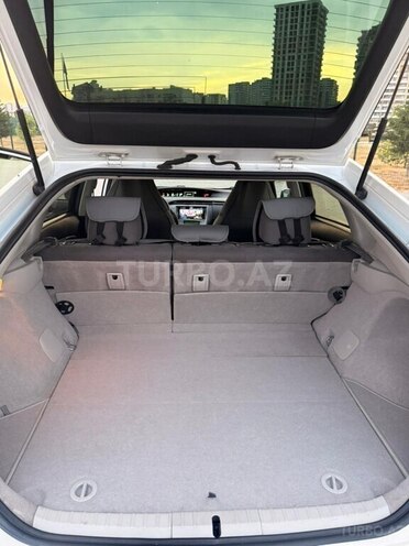 Toyota Prius-7