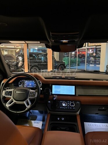 Land Rover Defender-8