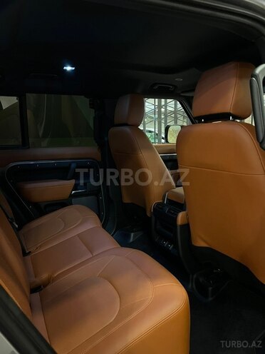 Land Rover Defender-11